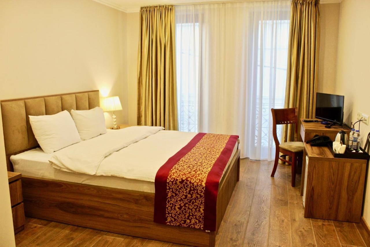 Velvet Hotel Tbilisi Exterior photo