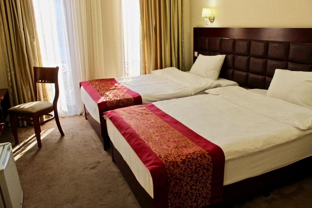 Velvet Hotel Tbilisi Exterior photo