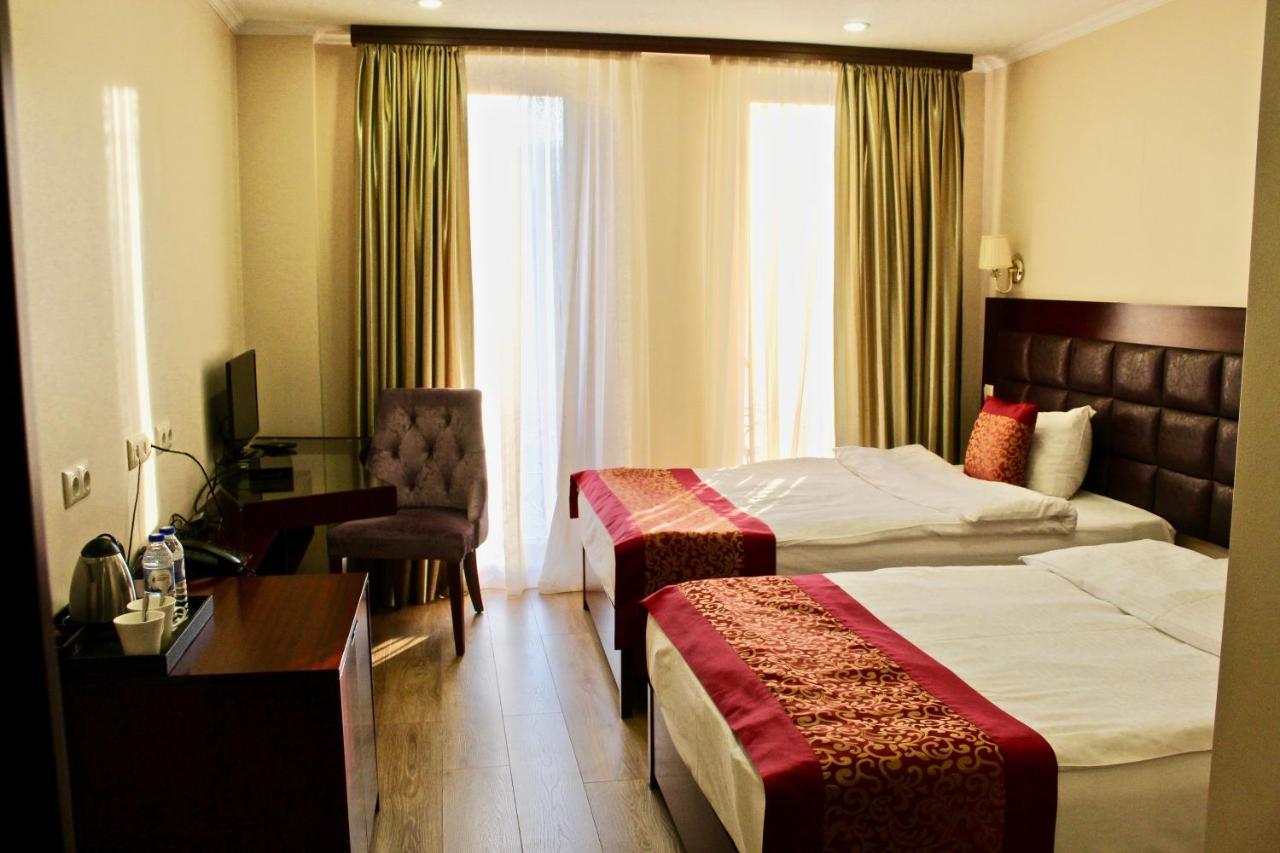 Velvet Hotel Tbilisi Exterior photo